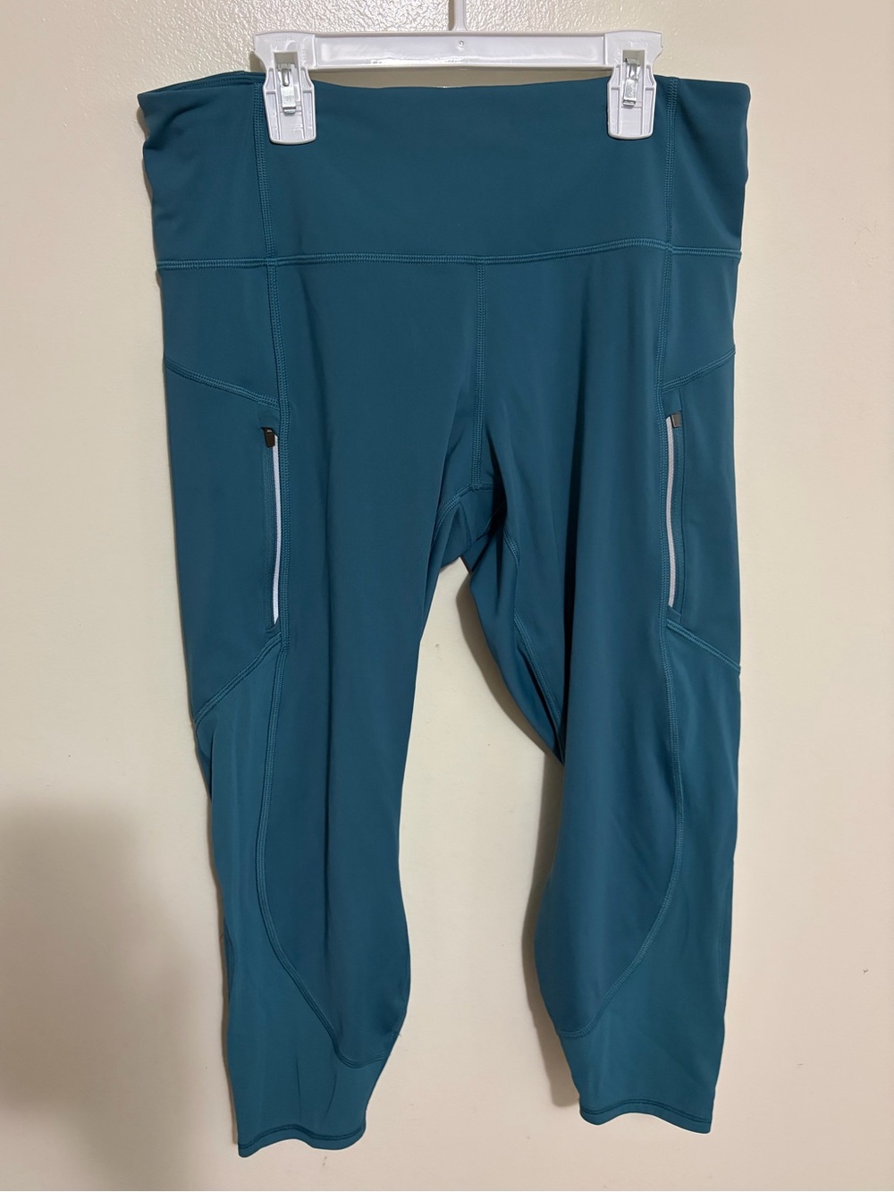 Athleta Unbrushed Rainier 7/8 Cropped Leggings Size Large - Teal Green